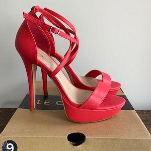 Le Chateau Womens Open Toe Ankle Strap in Coral